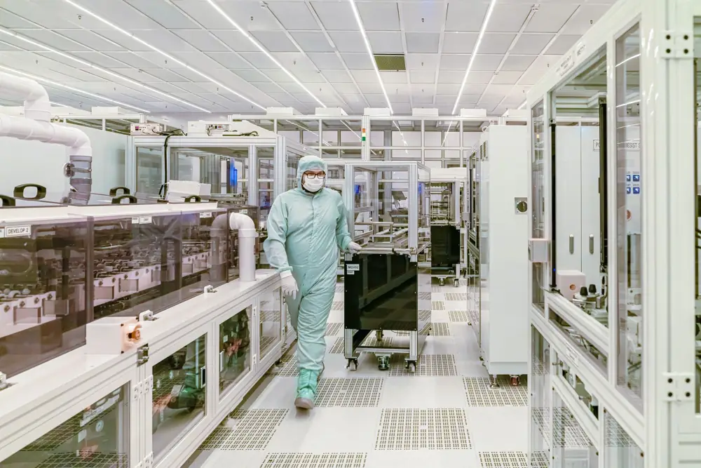 Semiconductor Fittings, Valves & Tubing, High-Purity Fluid Systems for US Fabs