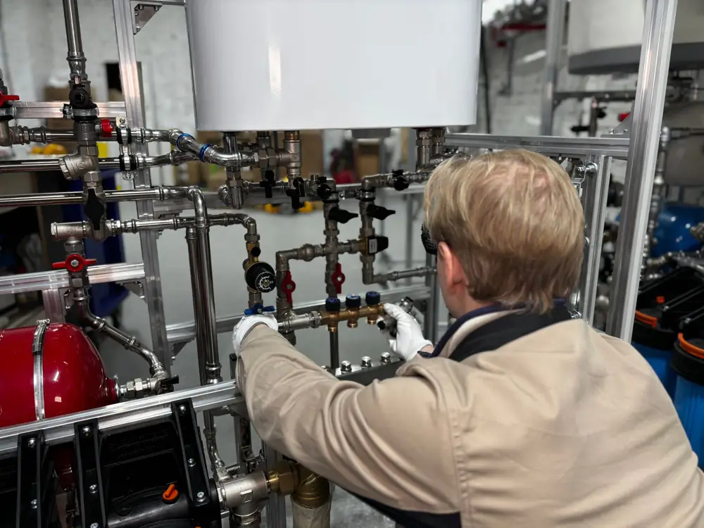 Material Selection by Service: How to Choose the Right Alloy for Instrumentation Fittings, Valves & Tubing